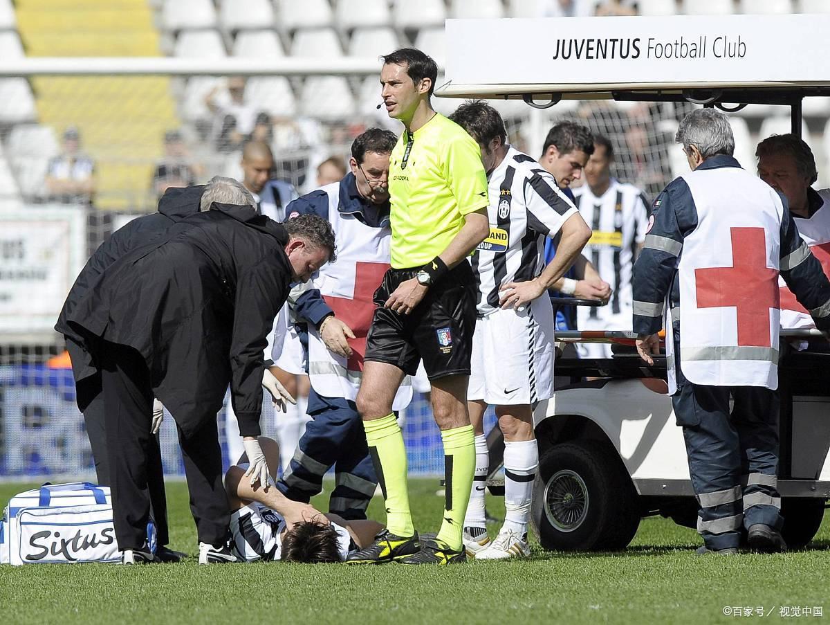 尤文图斯中场发挥出色,为球队稳住局势 尤文图斯中场发挥出色,为球队稳住局势