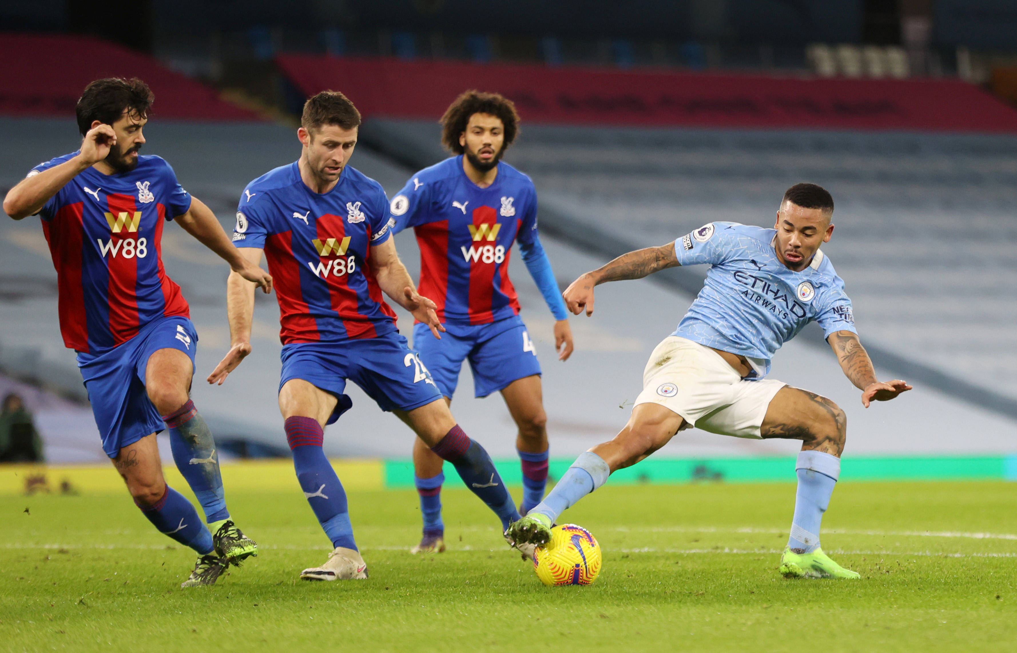 爱游戏app-伯恩茅斯继续低迷，球队面临保级压力的简单介绍