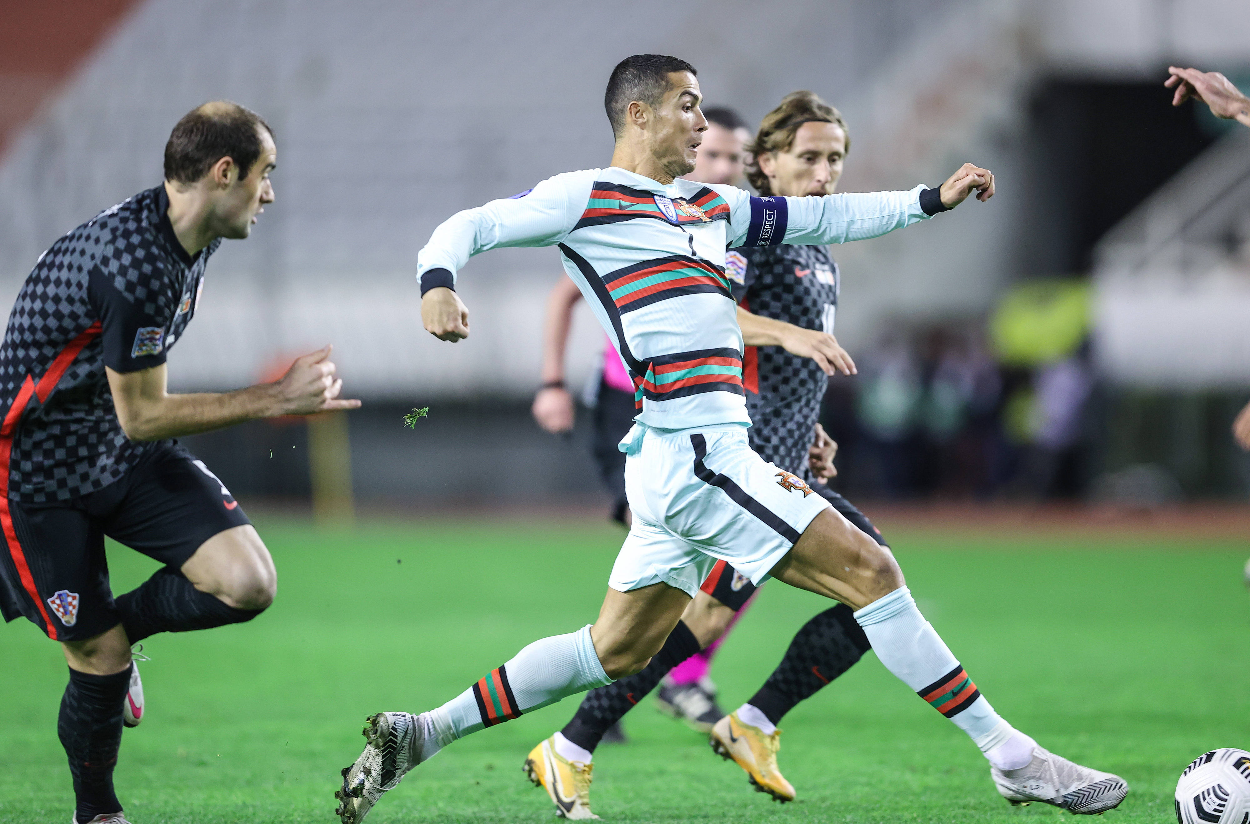 克罗地亚队战胜法国队，成功晋级四强