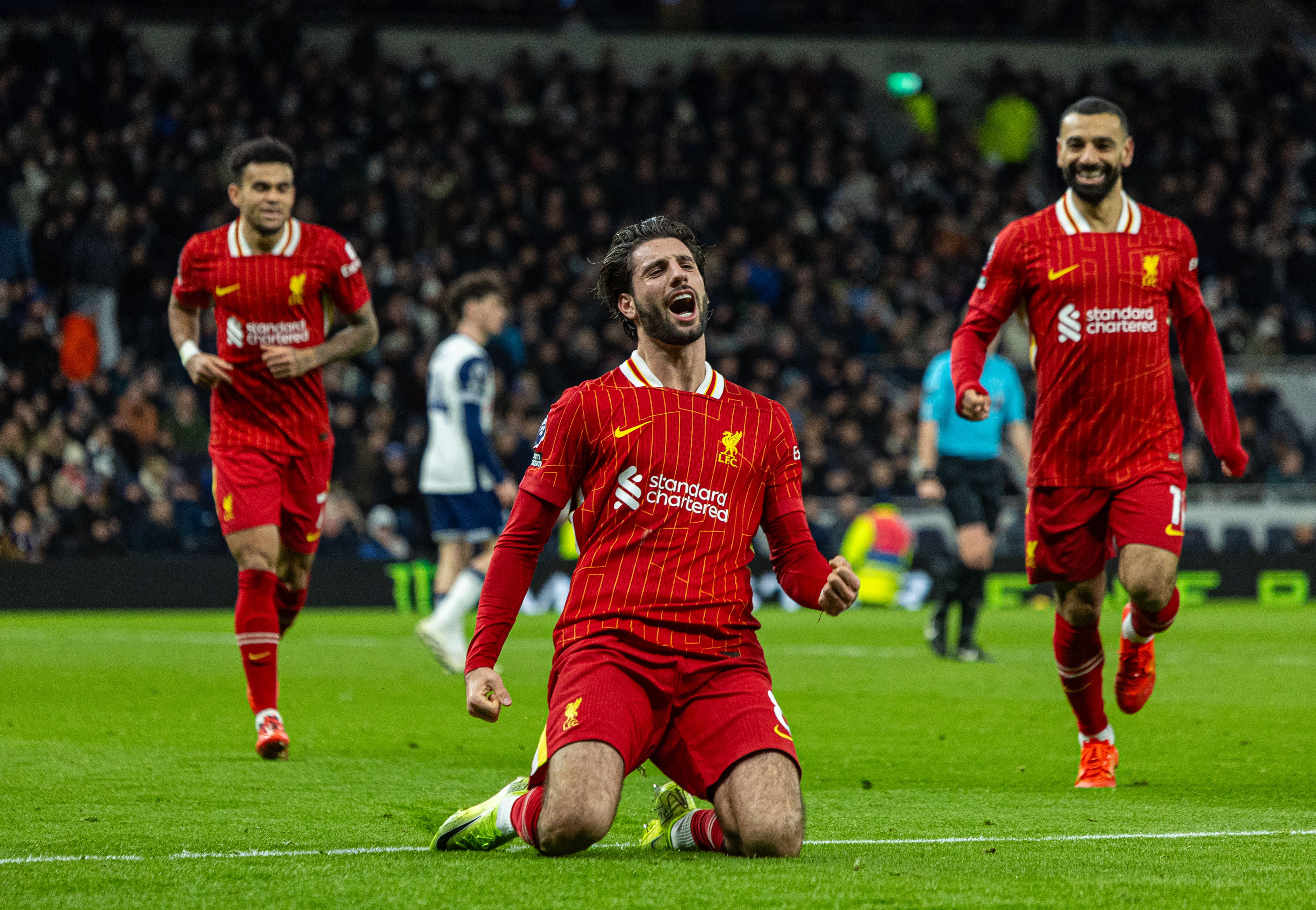 利物浦击败埃弗顿实现争冠目标 利物浦击败埃弗顿实现争冠目标