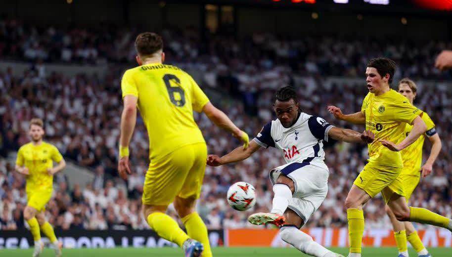 爱游戏入口-足球赛事中风生水起，球员们备战紧张的简单介绍