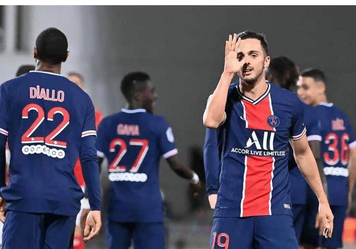 爱游戏官网-摩纳哥大胜佛罗伦萨，积极备战欧战资格