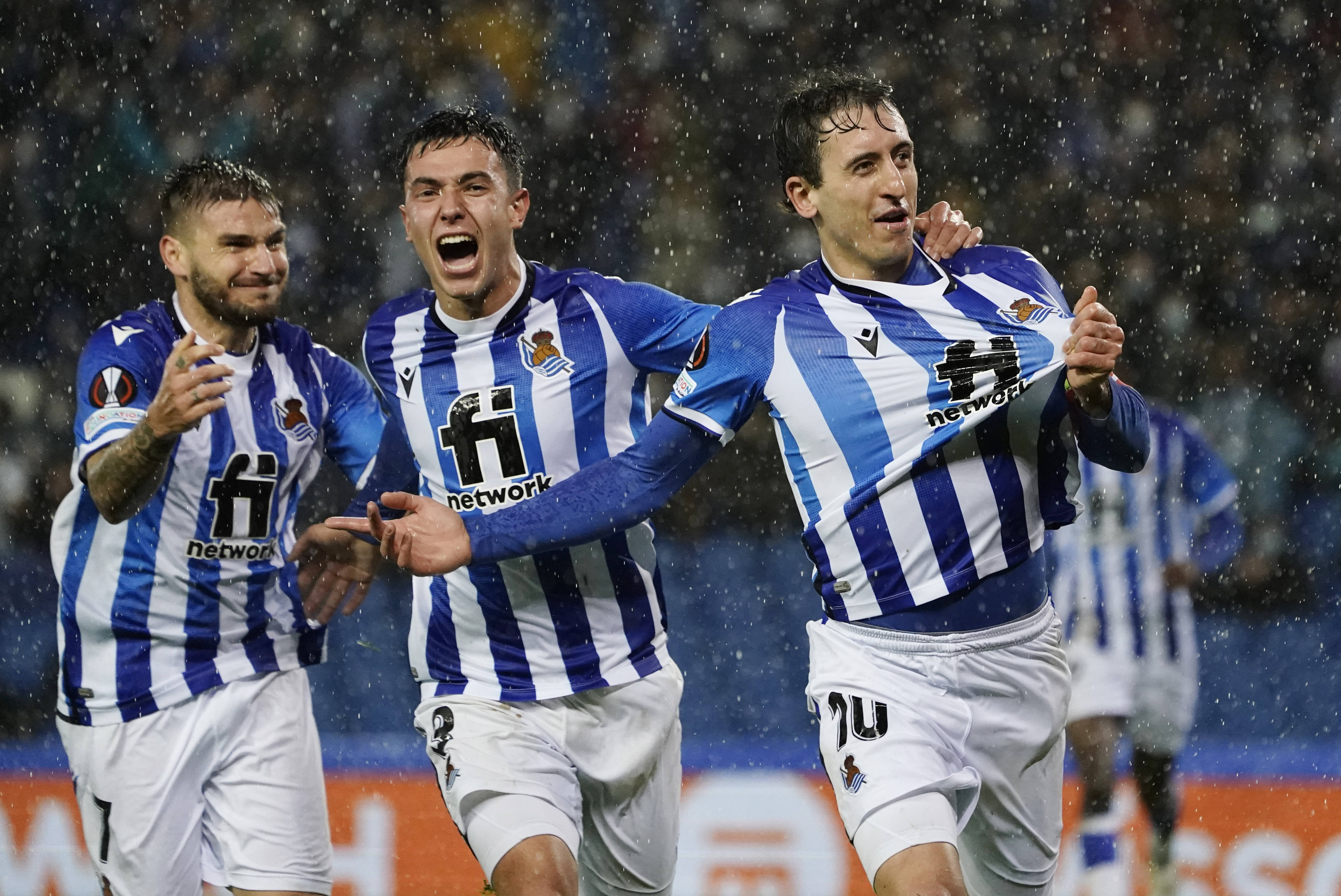 爱游戏网页版登录入口-萨拉维亚打入制胜球，帮助热那亚逆转击败桑普多利亚