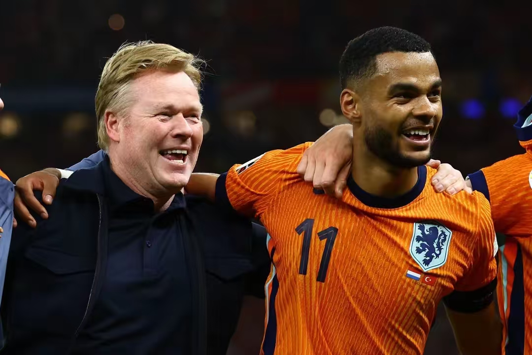 包含荷兰队球员集体爆发，掀起胜利风潮的词条