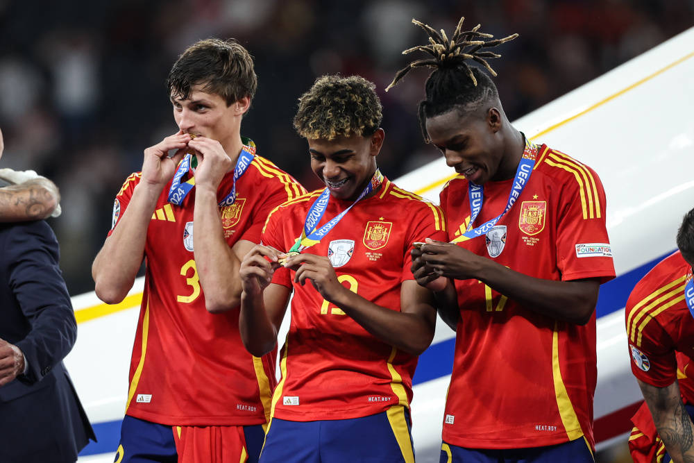 爱游戏官方登录入口-欧洲杯预选赛中，强队势不可挡的简单介绍