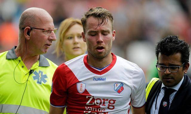 沙尔克04主场不敌对手,战绩再遭打击的简单介绍 沙尔克04主场不敌对手,战绩再遭打击的简单介绍