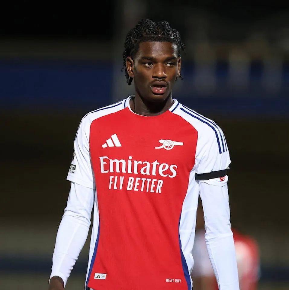 爱游戏app下载-曼联憾平枪手，继续保持不败的简单介绍