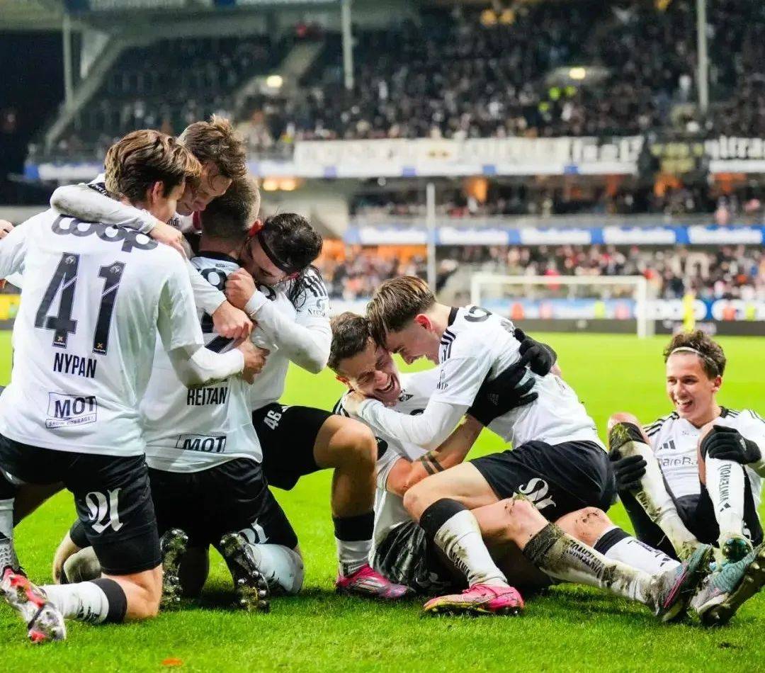 罗森博格主场全胜,成功晋级淘汰战 罗森博格主场全胜,成功晋级淘汰战