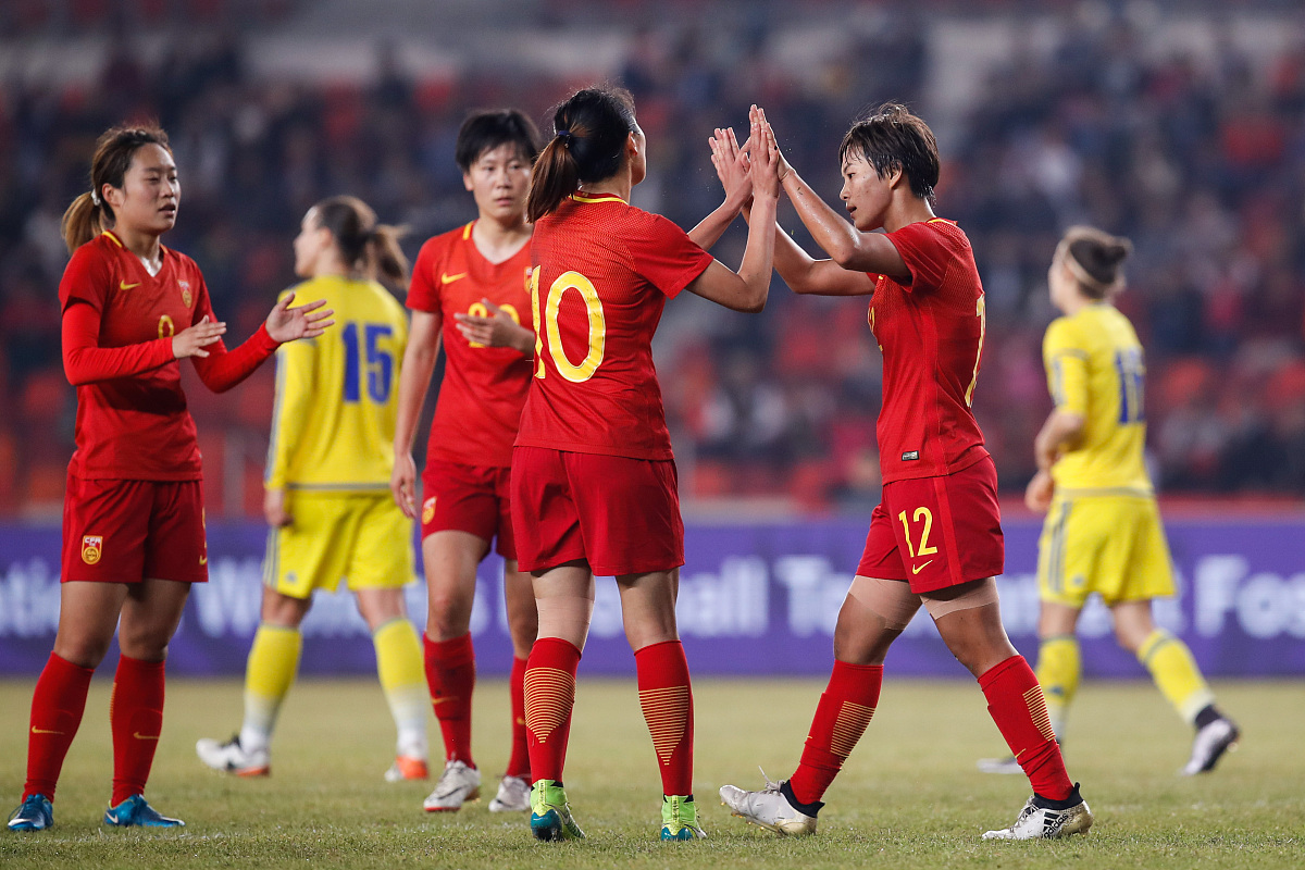 爱游戏中国官网-包含女足国家队团结一心，向着目标前进的词条