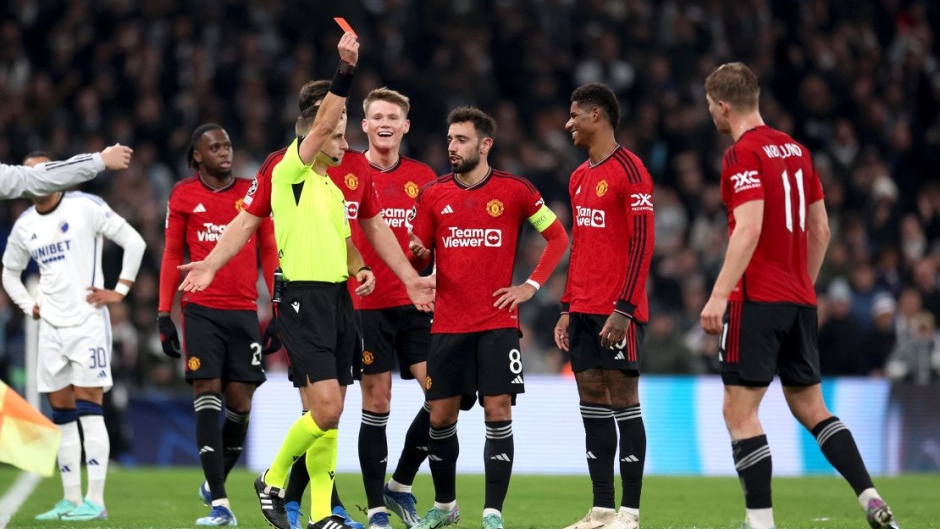 爱游戏app下载-曼联连胜四场，欲夺冠军宝座