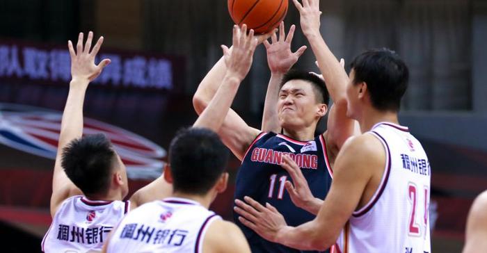 爱游戏在线登录-经验老将发挥关键作用，指引球队前行