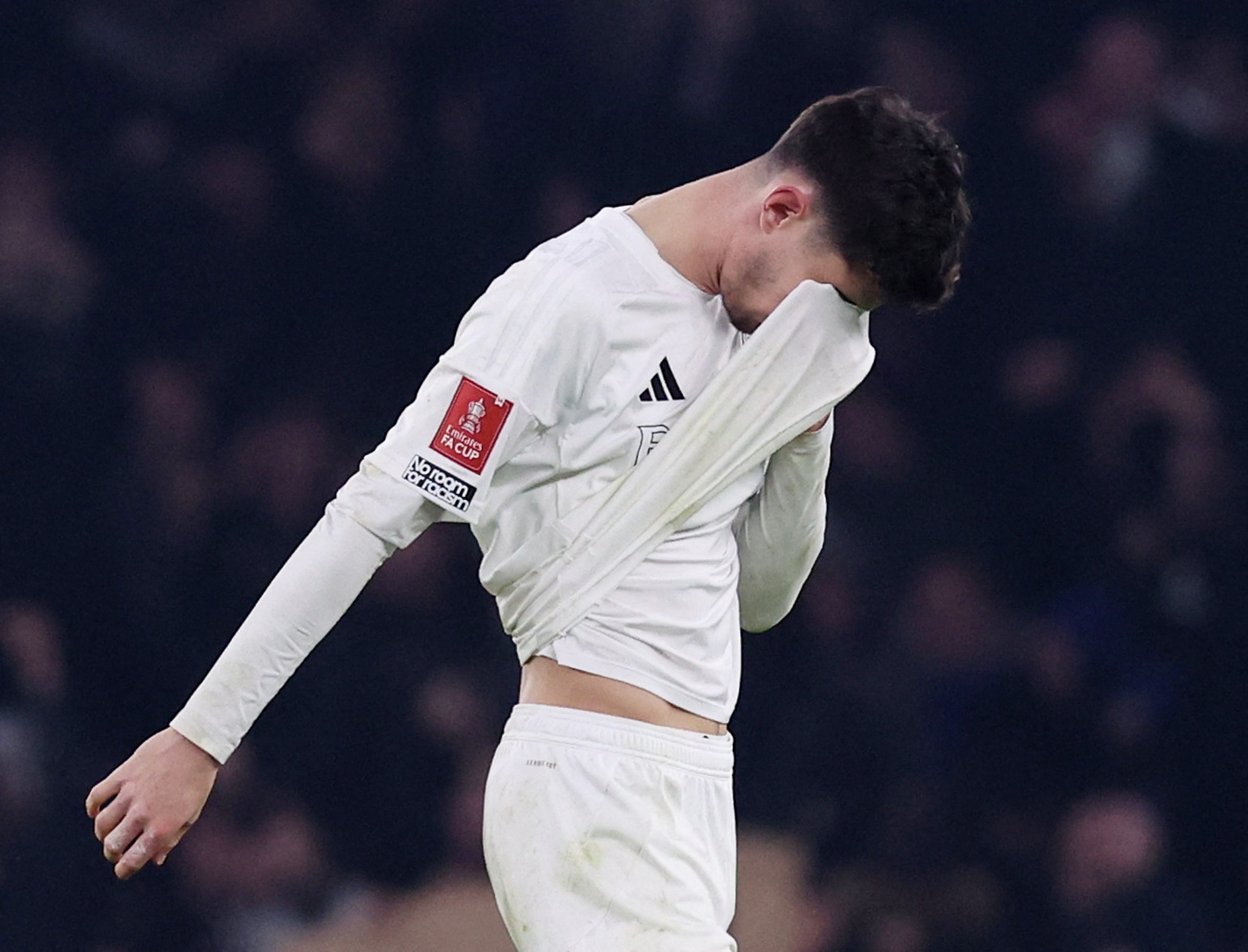 爱游戏登录入口-阿森纳前锋惊艳表现，被英国媒体誉为天才新星