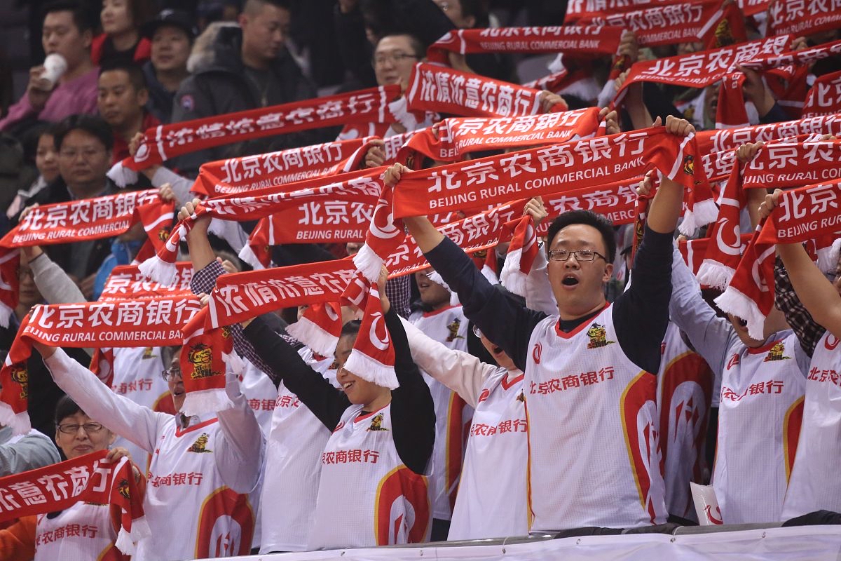 爱游戏官方入口-足球赛场震撼人心，胜利属于最强者