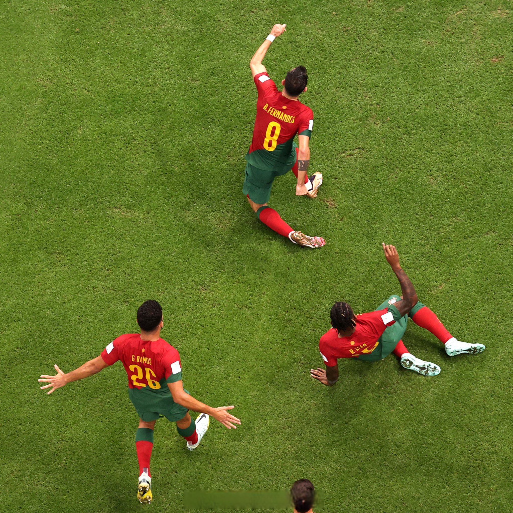 包含天蝎座：罗梅罗制胜一球，助球队取得关键胜利的词条