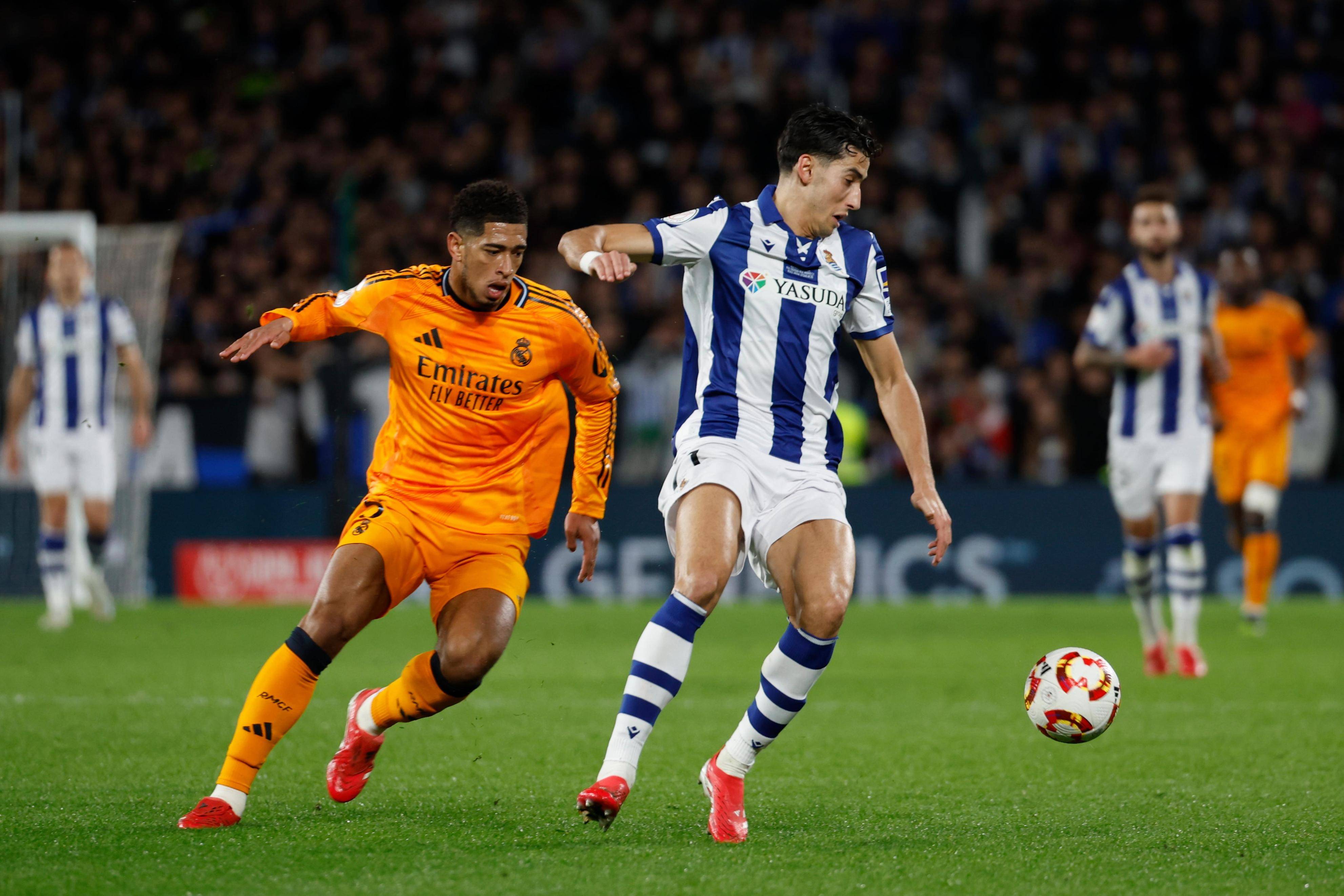 包含皇马凭借全新战术击败对手，豪取宝贵胜利的词条