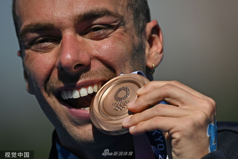 爱游戏中国官网-德国游泳选手刷新个人最好成绩，飘然夺冠！的简单介绍